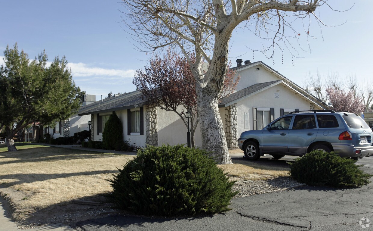 Primary Photo - 8695 C Ave