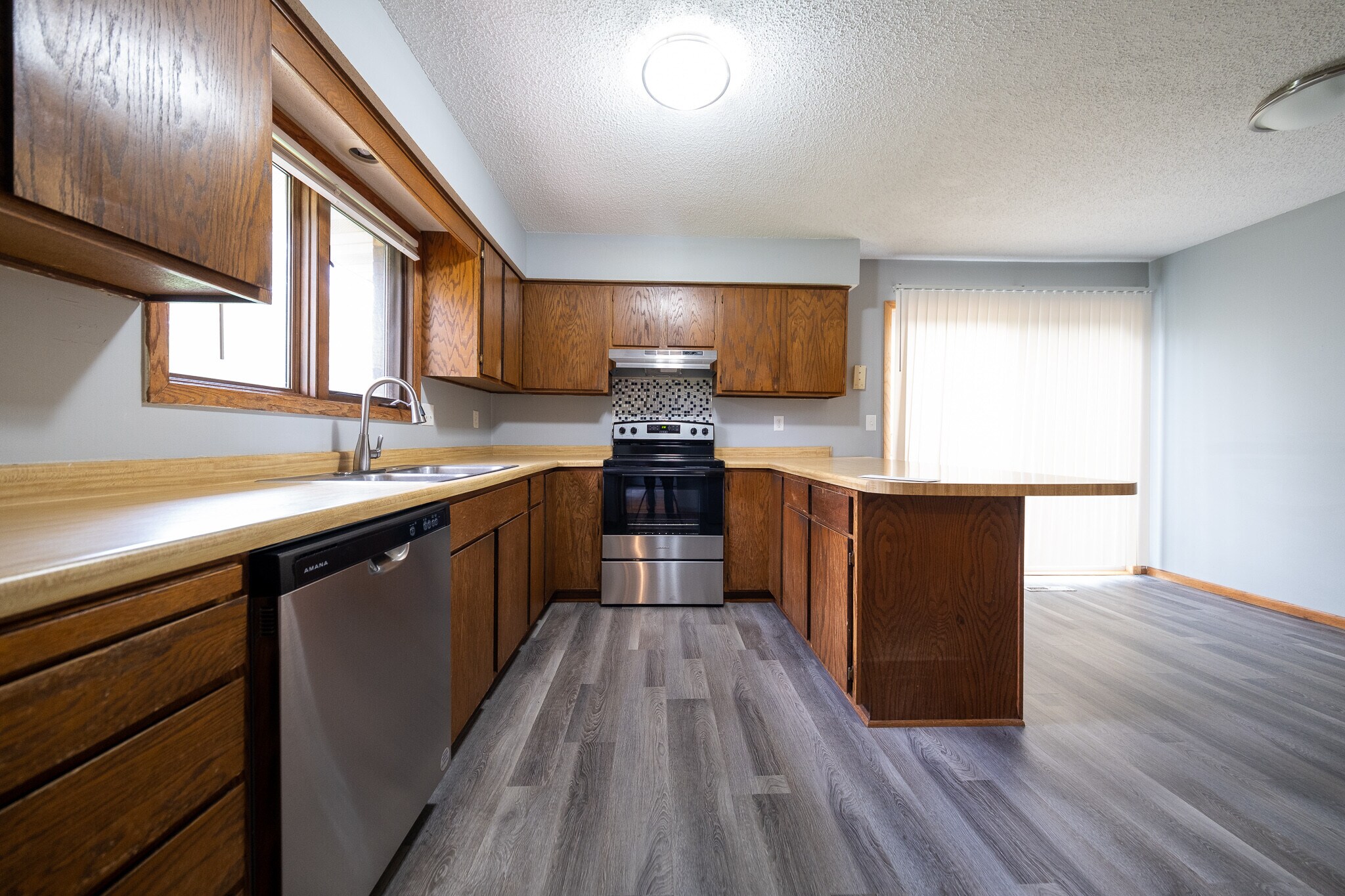 8461 144th St W, Apple Valley, MN 55124 - Townhome Rentals in Apple ...