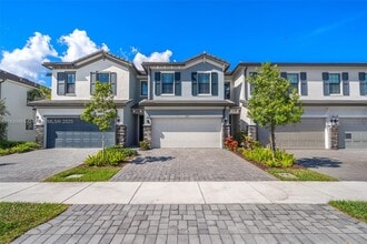 Building Photo - 2193 Appleton Cir S