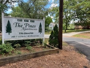 Building Photo - 4073 Pine Valley Rd