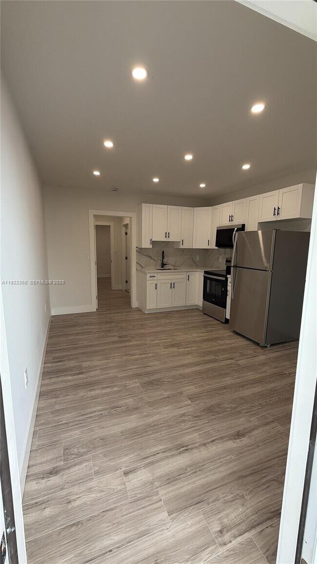 Building Photo - 935 Jefferson Ave