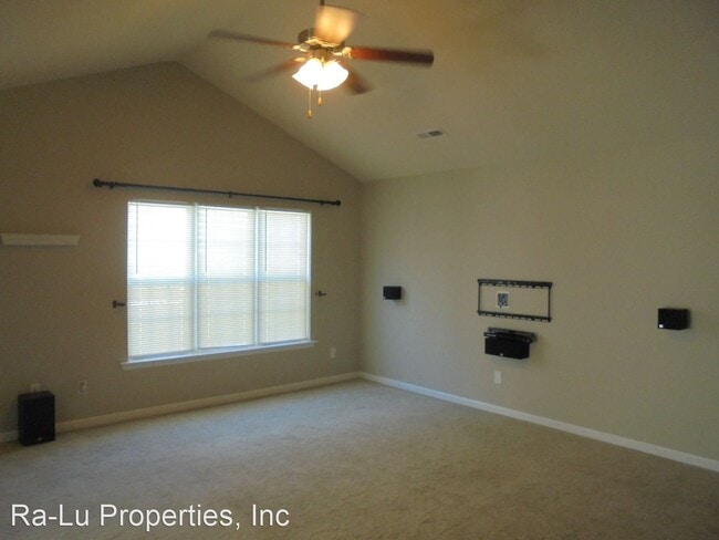 Building Photo - 3 br, 2 bath House - 4322 Portico Ln