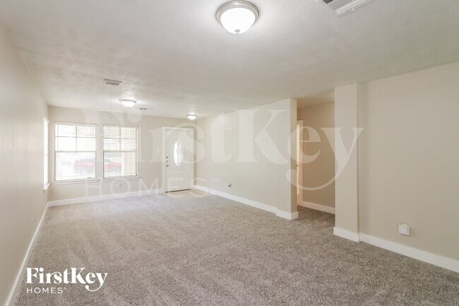 Foto del edificio - 5043 Summit Lodge Dr