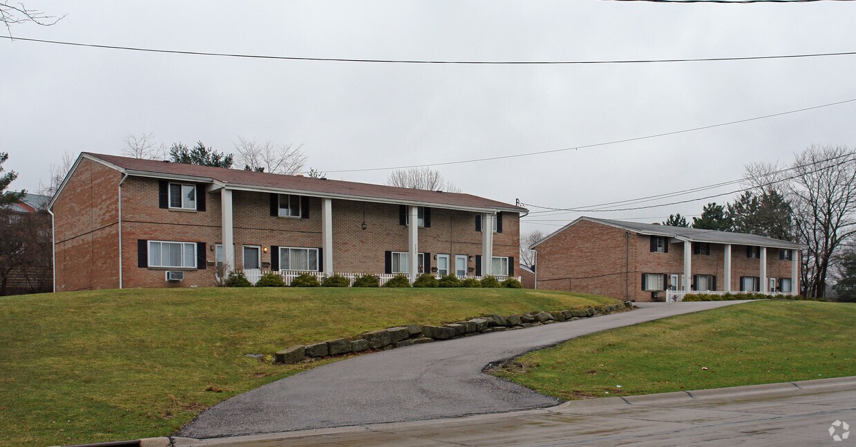 Primary Photo - 2636-2646 Chamberlain Rd