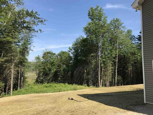 Foto del edificio - 24 Sunny Ln