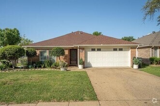 Building Photo - 2902 Big Oaks Dr