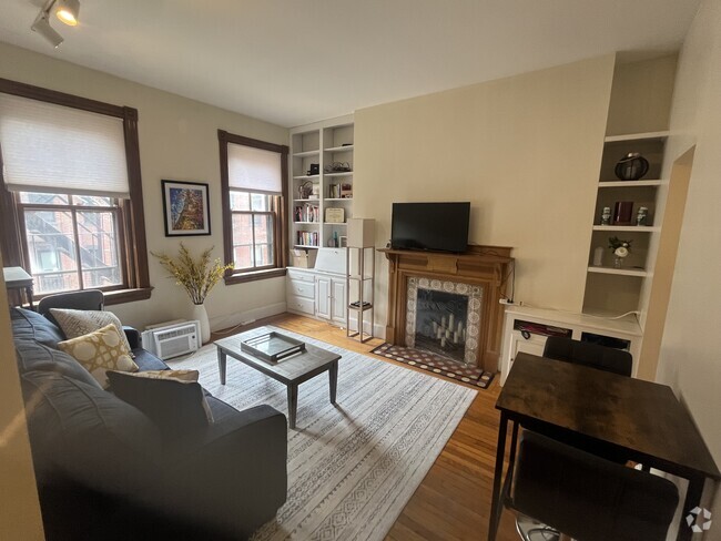 Building Photo - 428 Marlborough St