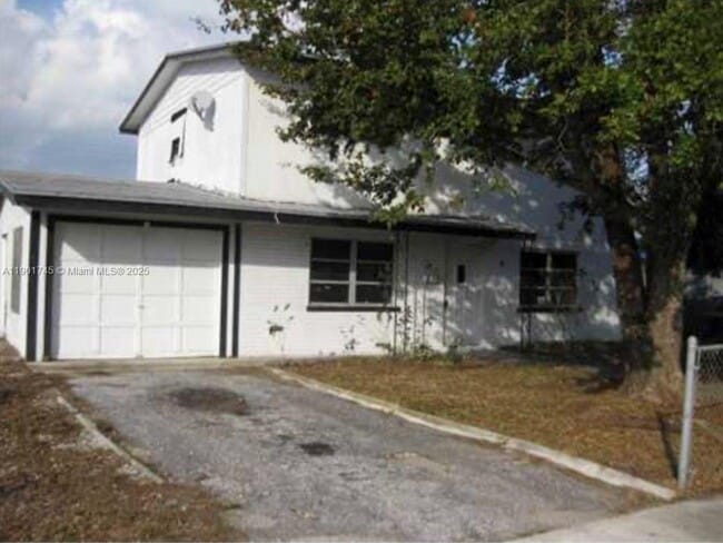 Building Photo - 5167 Pat Pl