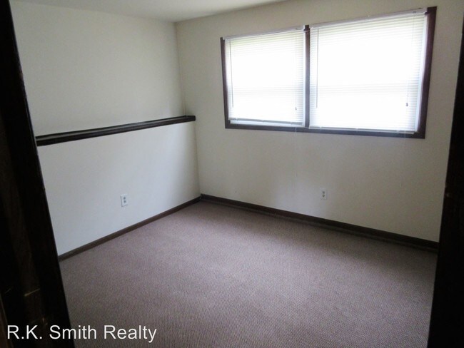 Building Photo - 2404 Rockport Rd