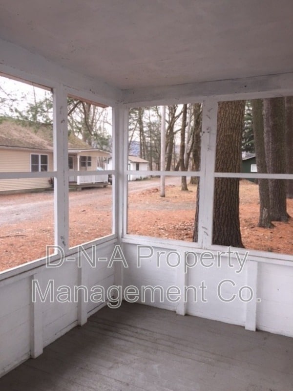 Building Photo - 263 Acres Rd
