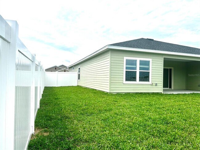 Building Photo - 4611 SW 83rd Lp