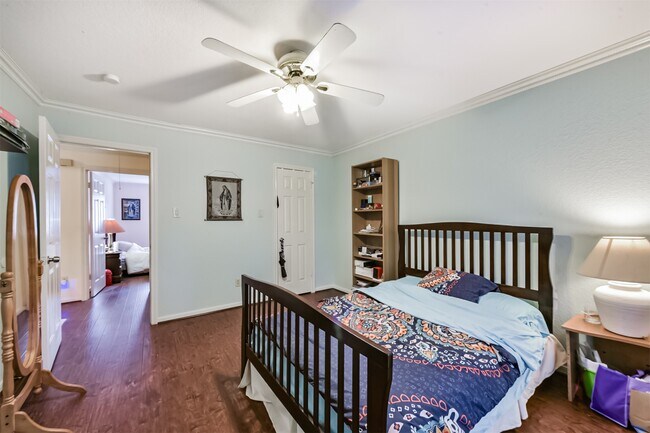 Building Photo - 1306 N Gabriel River Cir