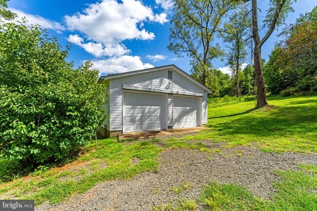 Foto del edificio - 5519 Hopewell Rd