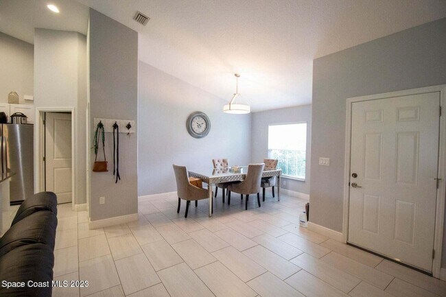 Foto del edificio - 142 Abalone Rd NW