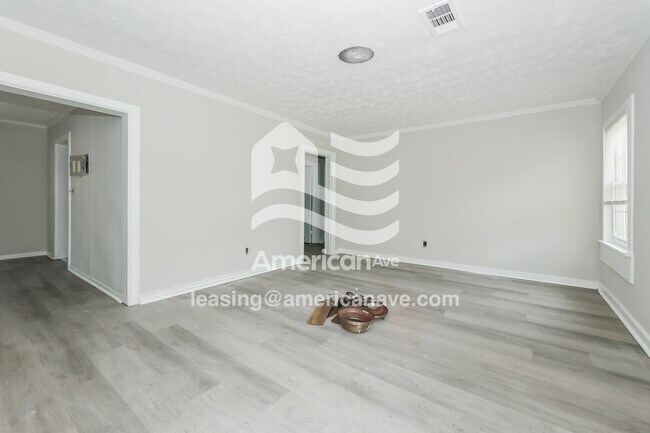 Building Photo - 912 54th St