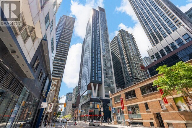 Building Photo - 357 King St W