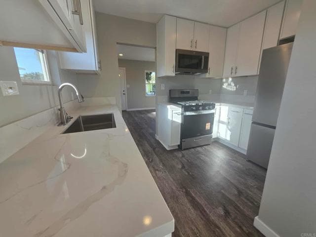 Building Photo - 2661 Commercial St