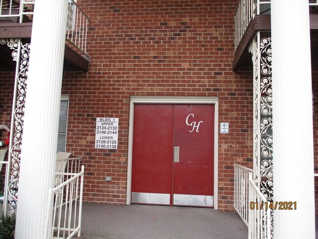 Foto del edificio - 2132 S Main St