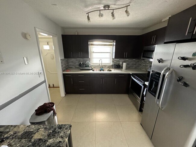 Foto del edificio - 5170 SW 40th Ave
