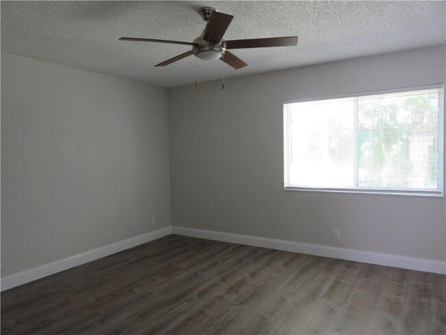 Building Photo - 9764 Kamena Cir