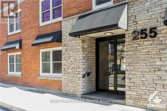 Building Photo - 255 Metcalfe St