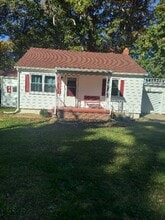 Building Photo - 6050 Wesch Rd Building Photo - 6050 Wesch Rd