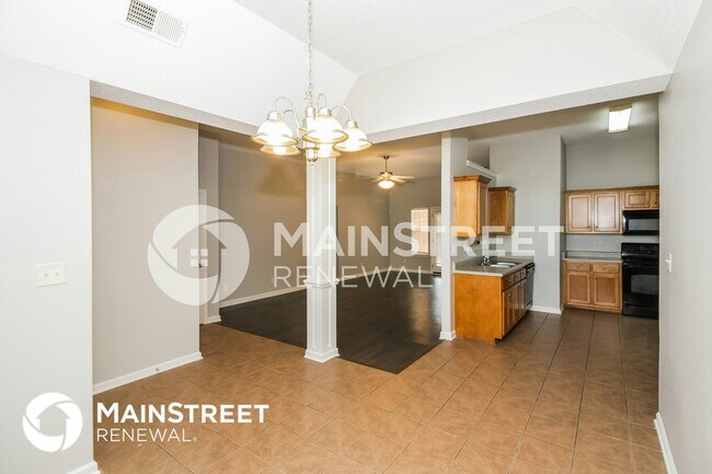 Foto del edificio - 9135 Tremont Dr