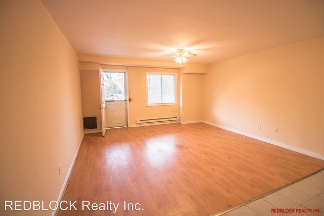 Building Photo - Studio, 1 bath Apartment - 6935 N 15th Street