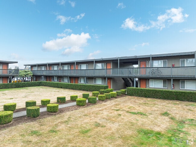 Building Photo - Sierra Meadows II