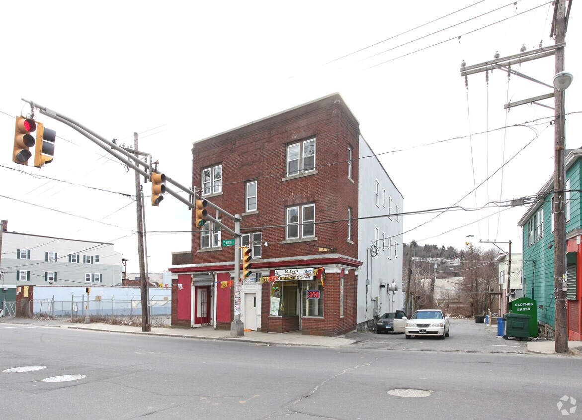 Building Photo - 734-736 E Main St