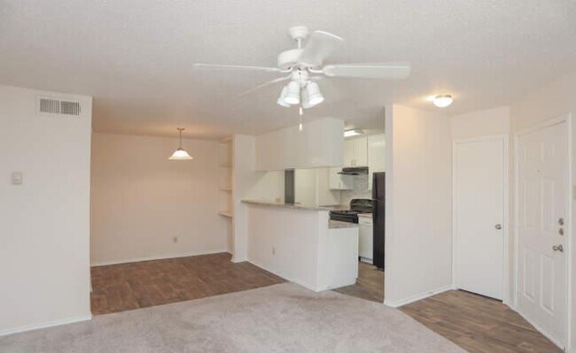 Foto del edificio - 2 bedroom in Irving TX 75038