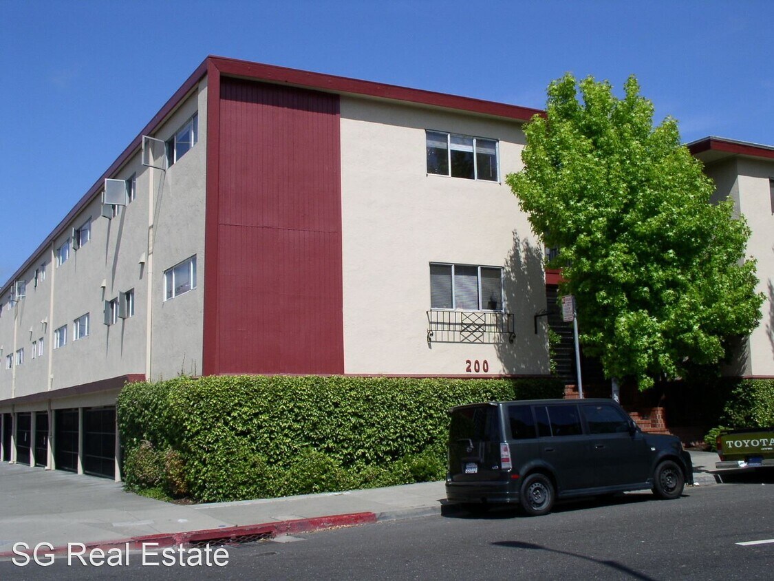 Foto principal - 200 E 15th St