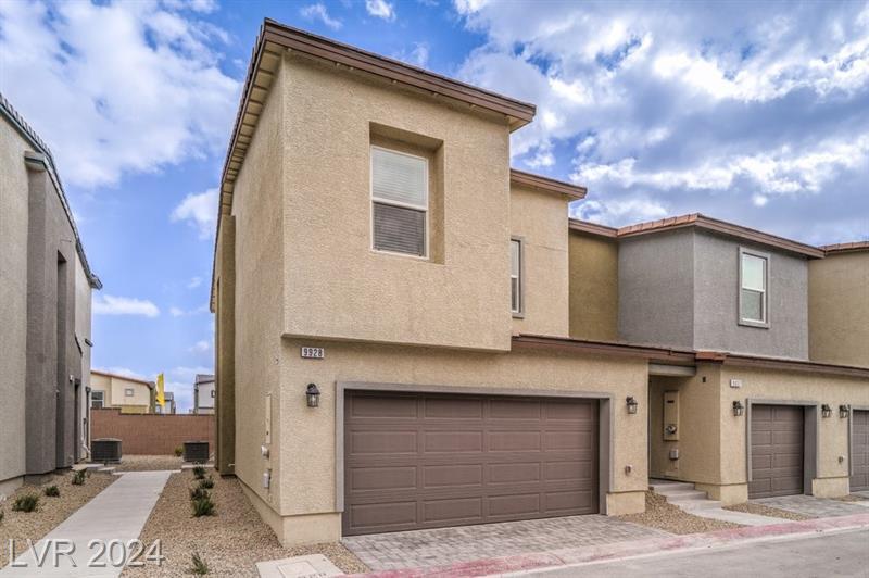 Foto principal - 4423 Honey Hls Ave