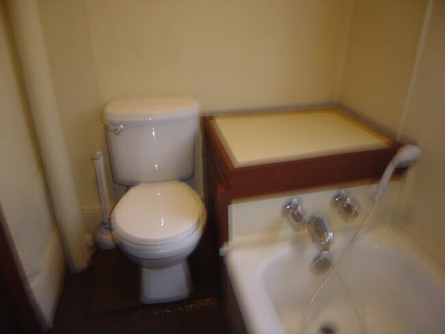 Building Photo - 1814 Boxwood St