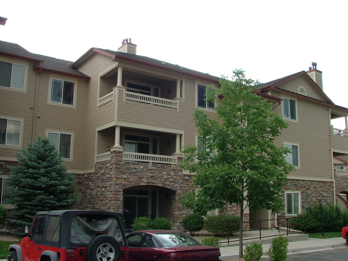 9557 W San Juan Way, Littleton, CO 80127 Condo for Rent in Littleton