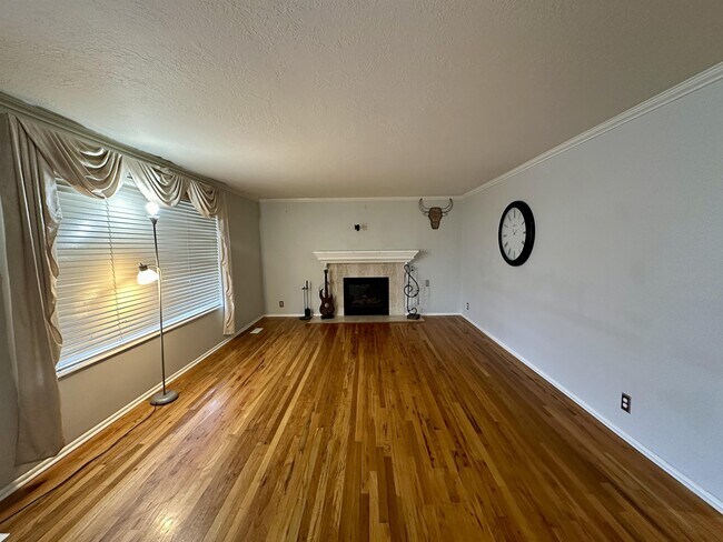 Foto del edificio - 3560 S Cochise Dr
