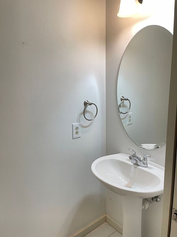 Foto del edificio - 1437 Bridgeport Terrace