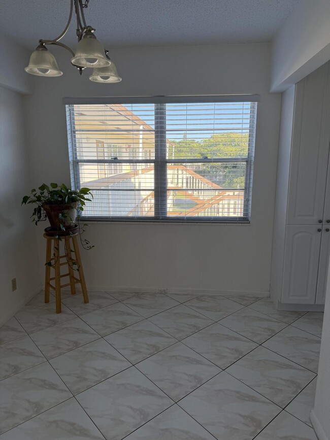 Foto del edificio - 332 Mansfield G