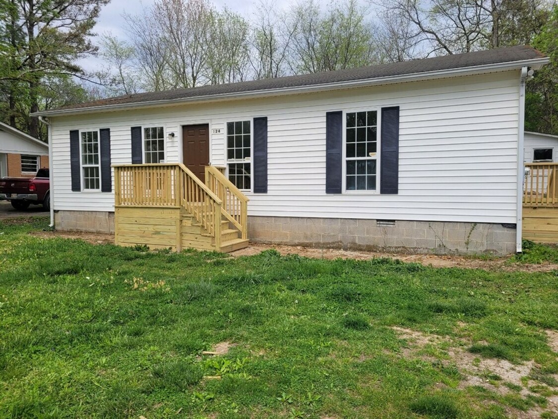 Primary Photo - Charming House in Woodbury!