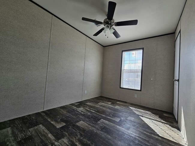 Building Photo - 1030 Myakka Dr