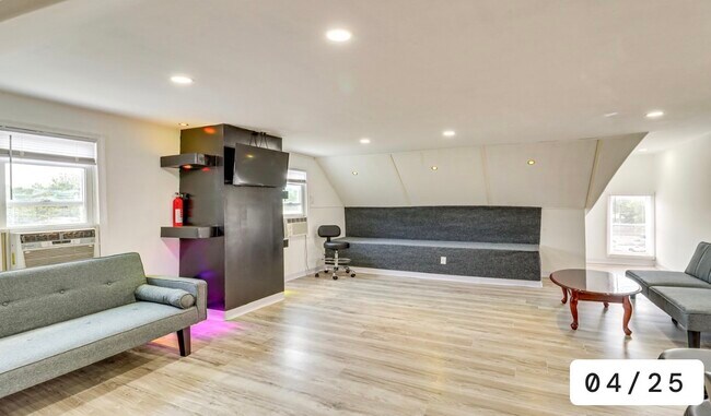 Foto del edificio - 1724 W Main St