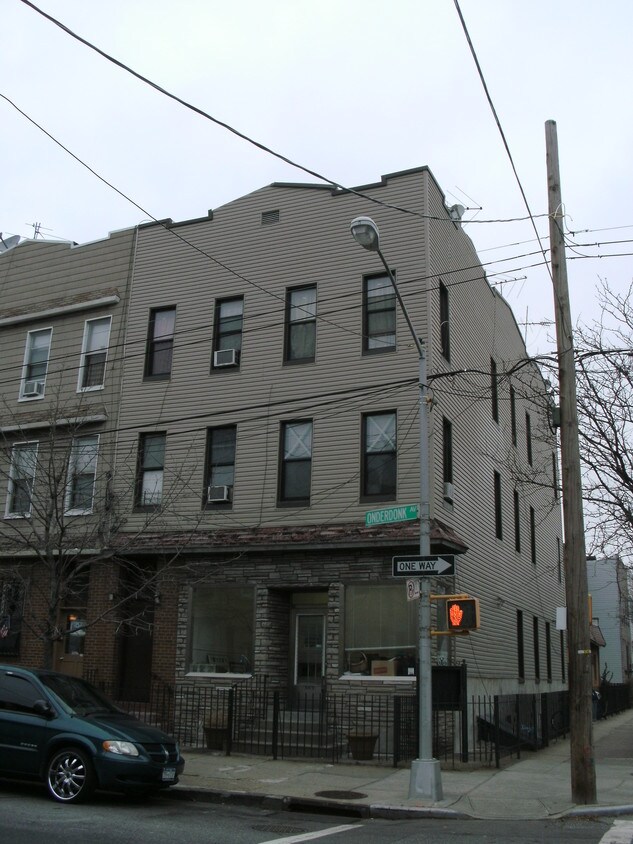 589 Onderdonk Ave, Ridgewood, NY 11385 Apartments in Ridgewood, NY
