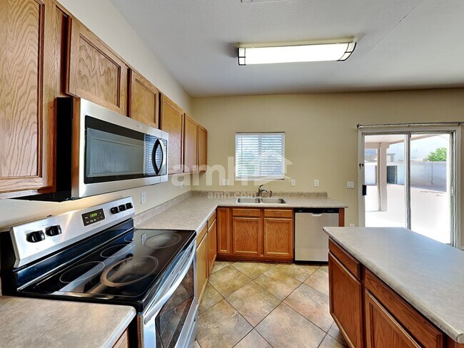Building Photo - 13240 W Watson Lane