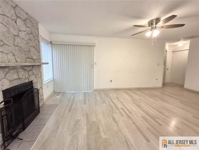 Foto del edificio - 9 Chatham Square