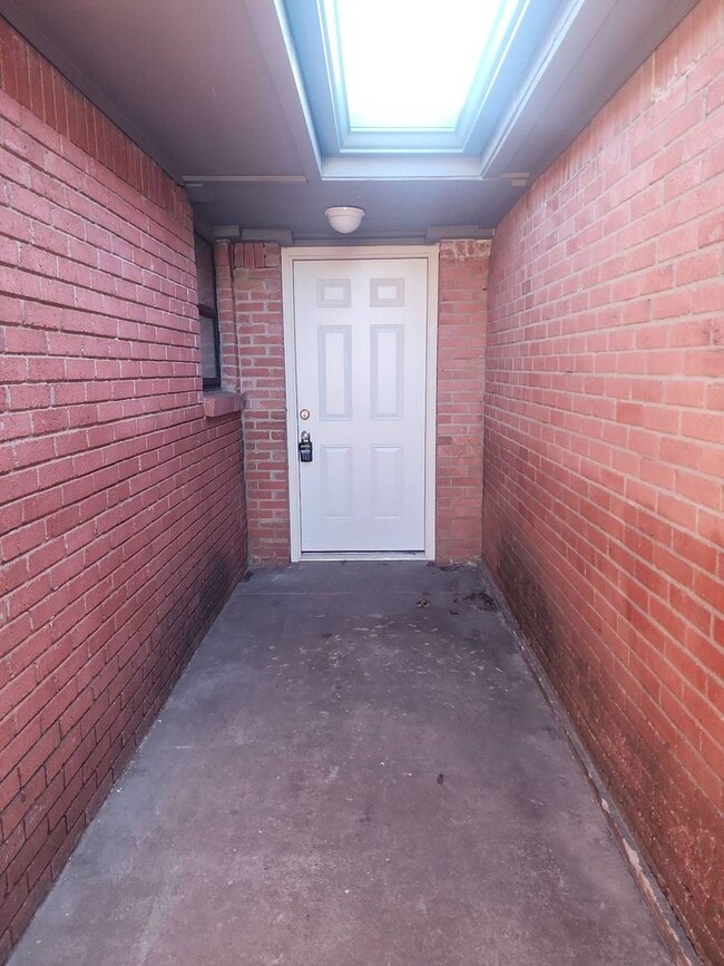 Building Photo - Great 5 beds 2.5 bath in Oklahoma City!