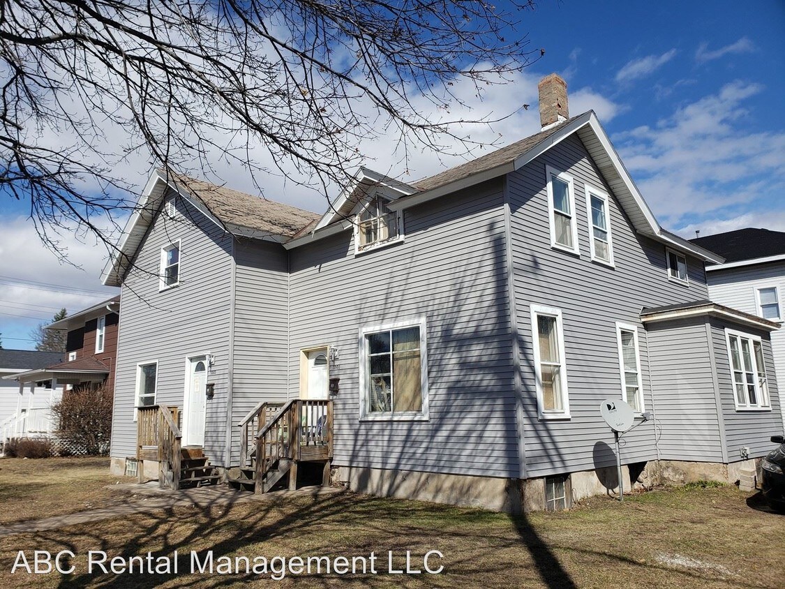 Primary Photo - 1001 N 6th St