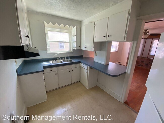 Foto del edificio - 2 br, 1 bath House - 59 S Main St. 1st flo...