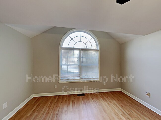 Foto del edificio - 810 Caldwell St