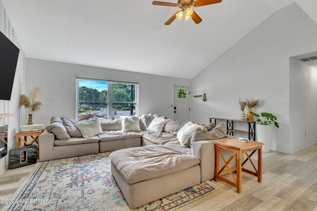 Building Photo - 159 Normandy Ave