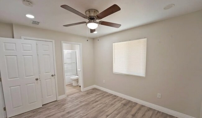 Foto del edificio - 3619 L St